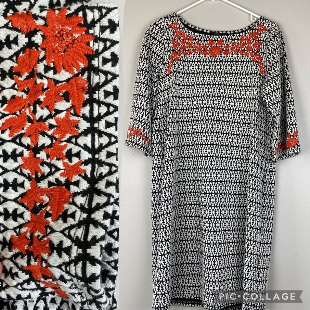 NWT Carrie Knit Embroidered Sleeve Dress Size Large